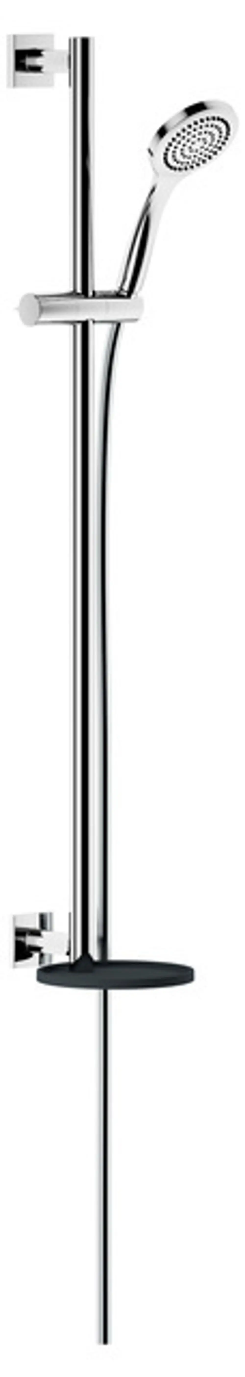 Brause-Set von Keuco mit verchromtem Halter, verstellbarem Duschkopf und anthrazitfarbener Ablage auf einem geraden Edelstahlrohr, montiert an einer Wand.